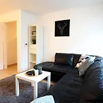 Charming & Cozy Retreat For 2 - Near Ringpark