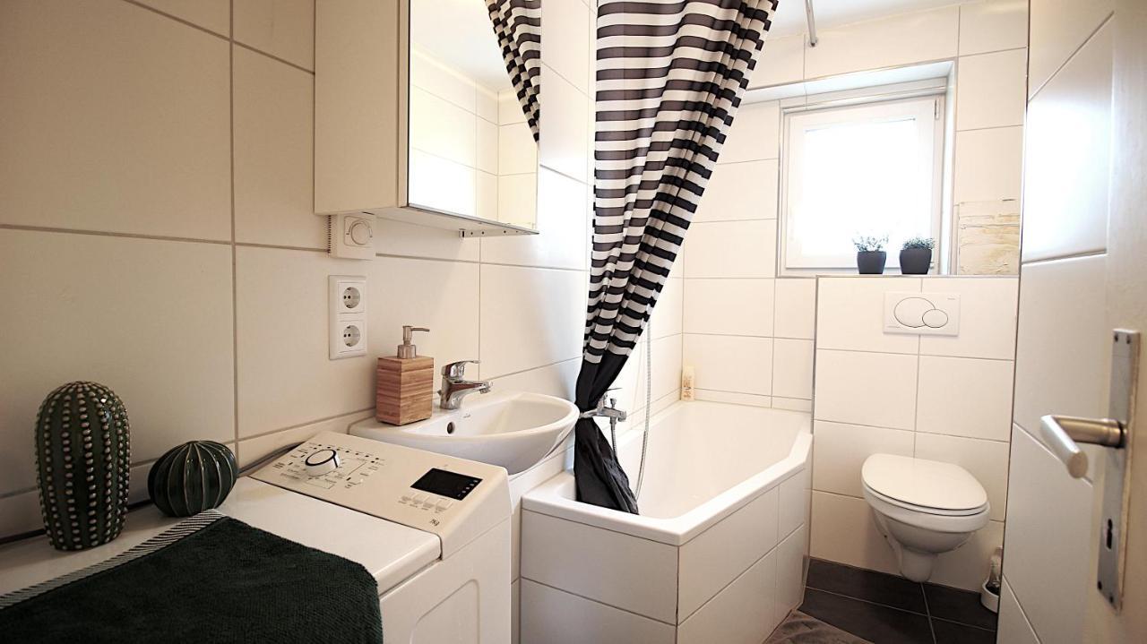 Charming & Cozy Retreat For 2 - Near Ringpark Würzburg